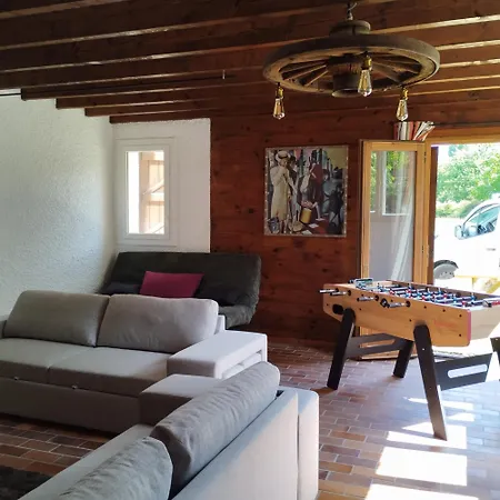 펜션 Le Chaumois, 31440 Chaum